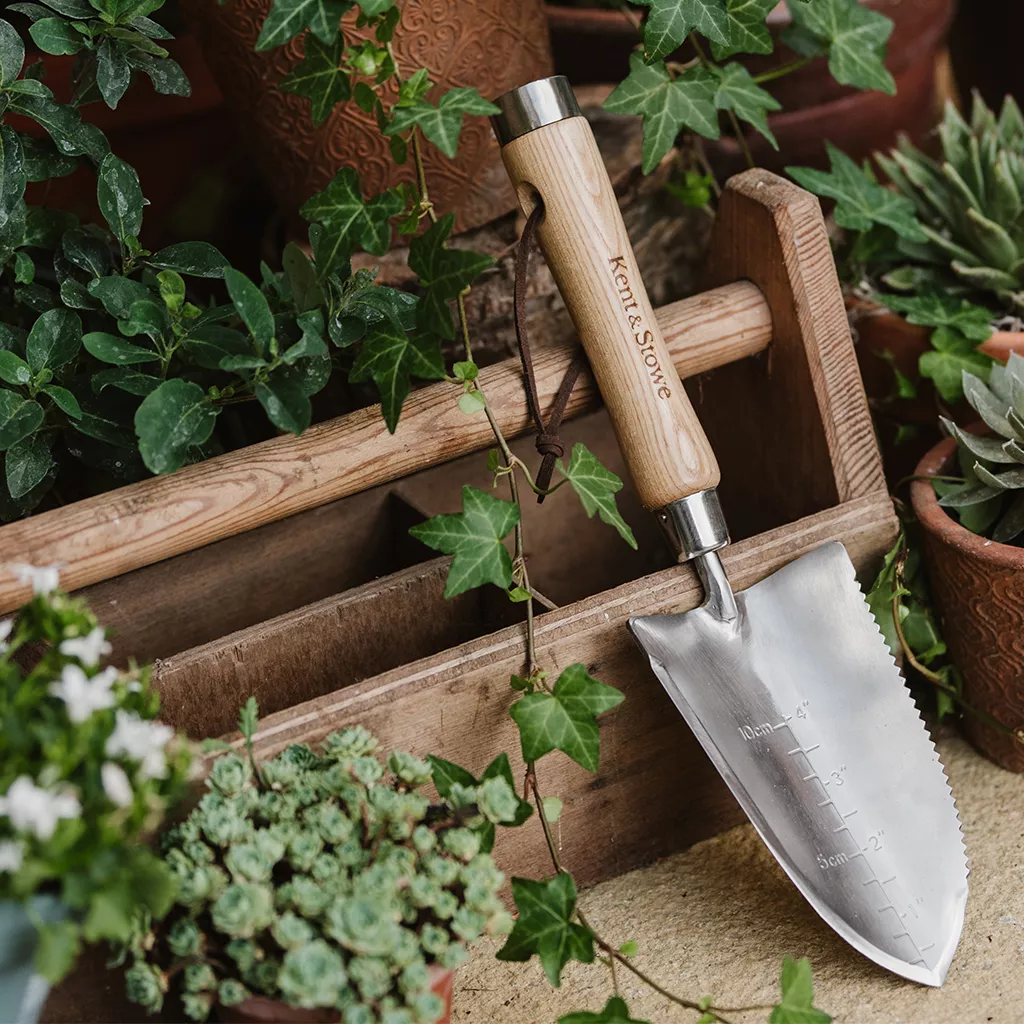Kent & Stowe The Capability Trowel For Sale