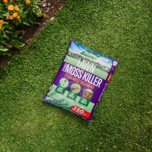 westland aftercut lawn moss killer